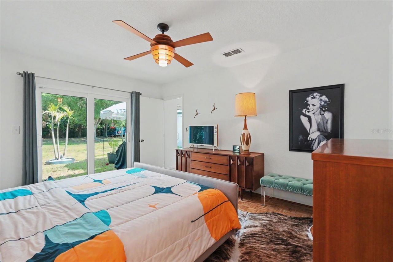 1835 Dormieone Road N, Saint Petersburg, FL 33710 Photo