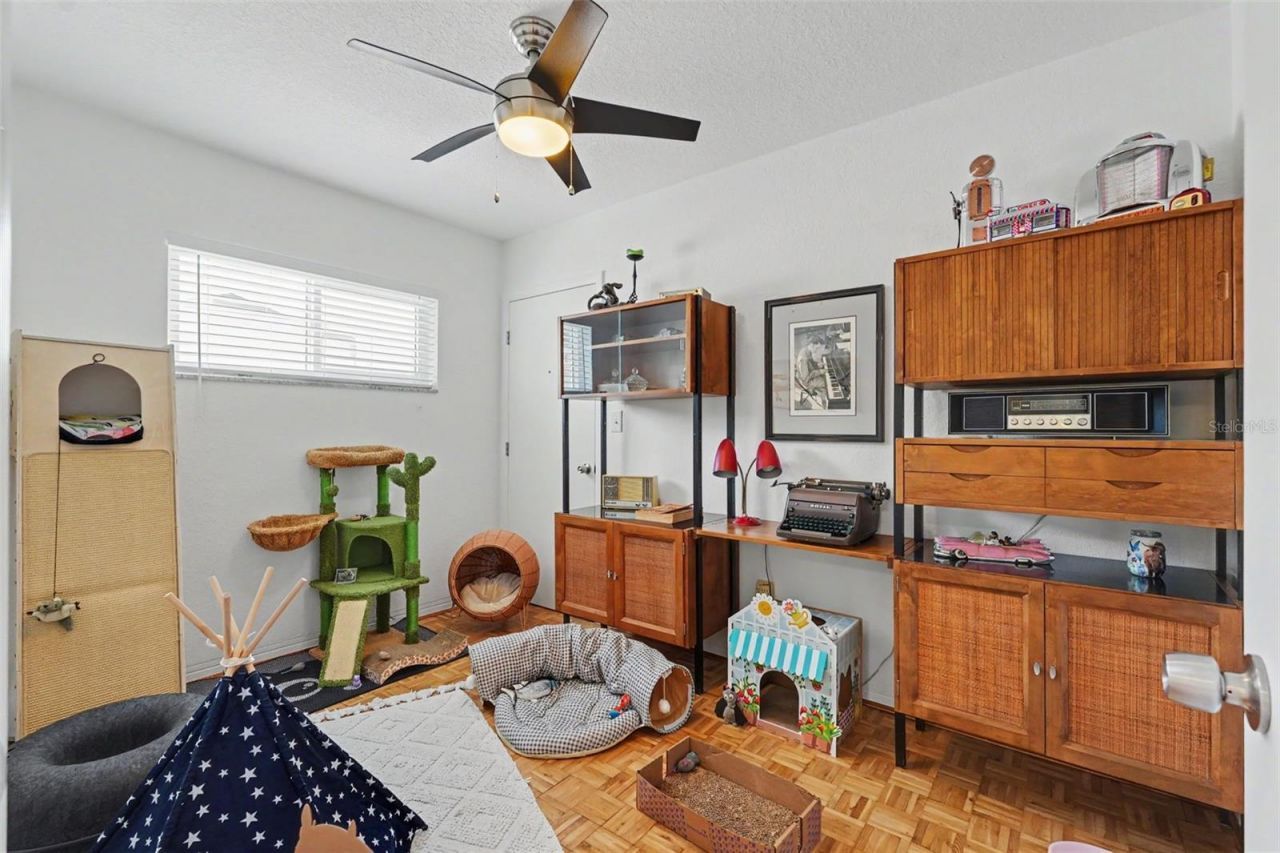 1835 Dormieone Road N, Saint Petersburg, FL 33710 Photo