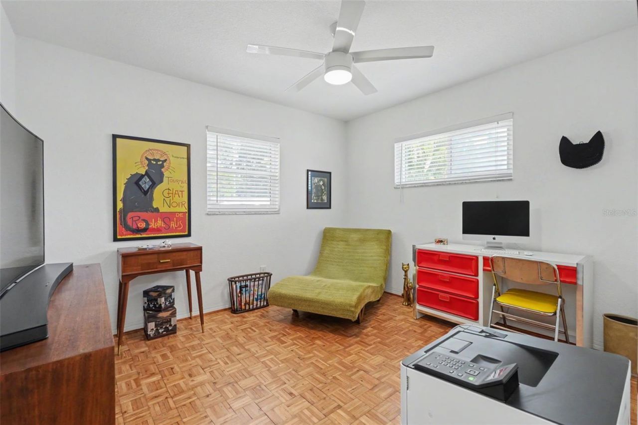 1835 Dormieone Road N, Saint Petersburg, FL 33710 Photo