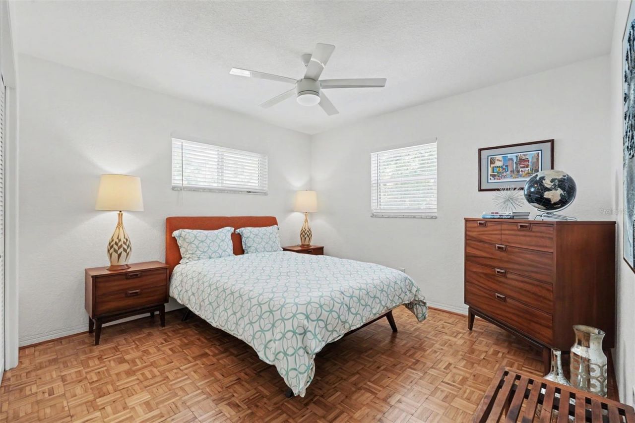 1835 Dormieone Road N, Saint Petersburg, FL 33710 Photo