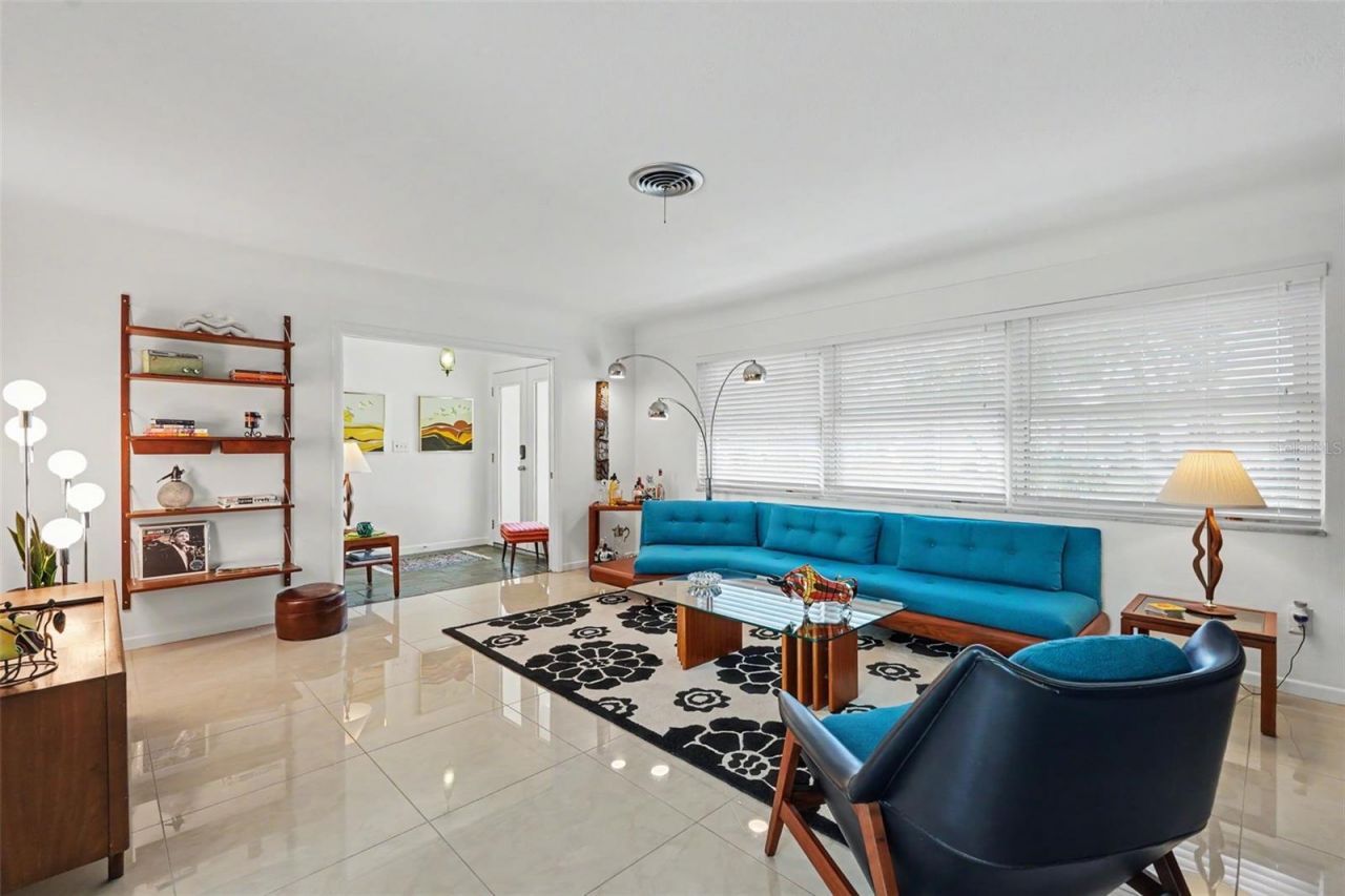 1835 Dormieone Road N, Saint Petersburg, FL 33710 Photo
