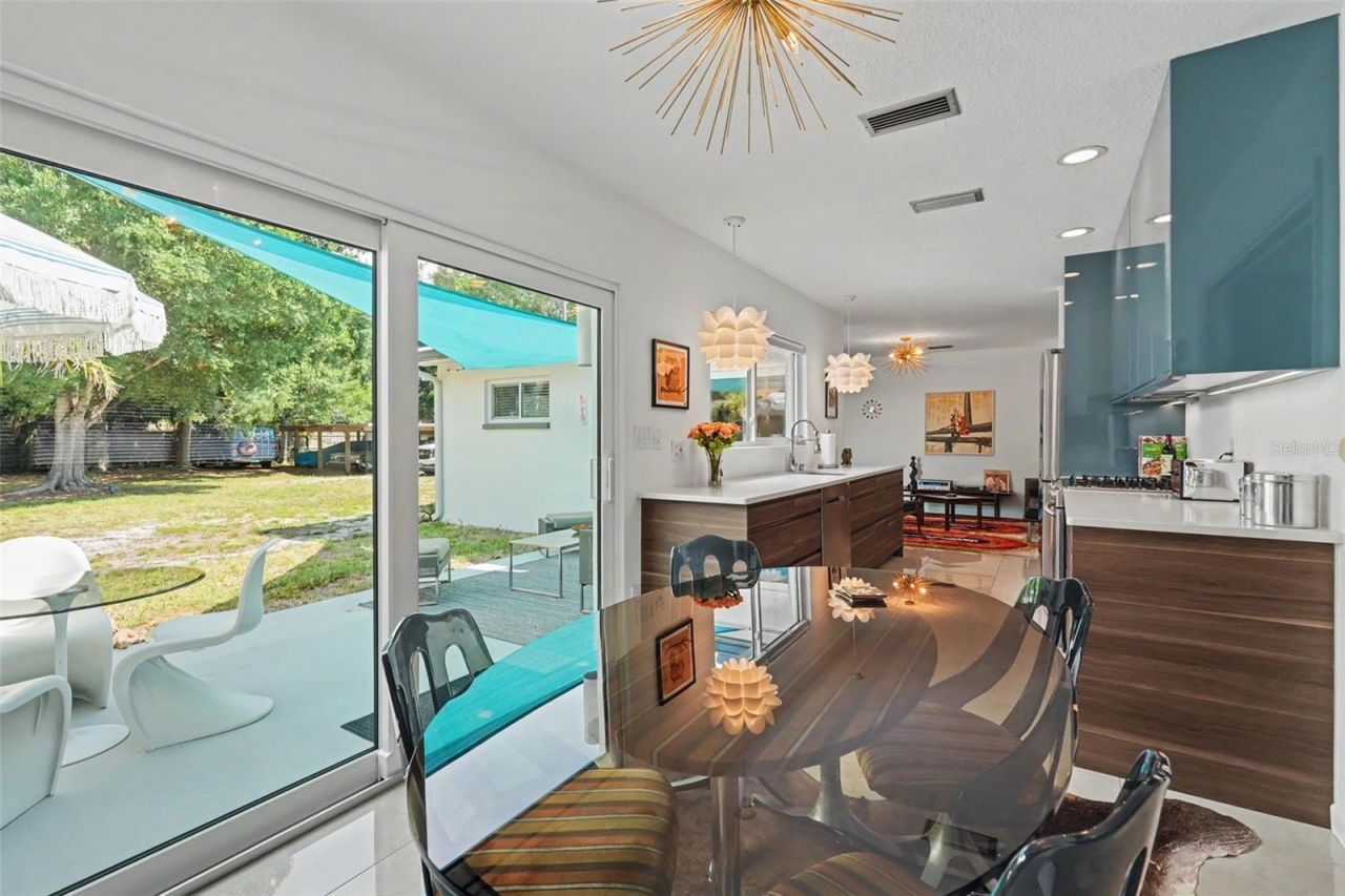 1835 Dormieone Road N, Saint Petersburg, FL 33710 Photo