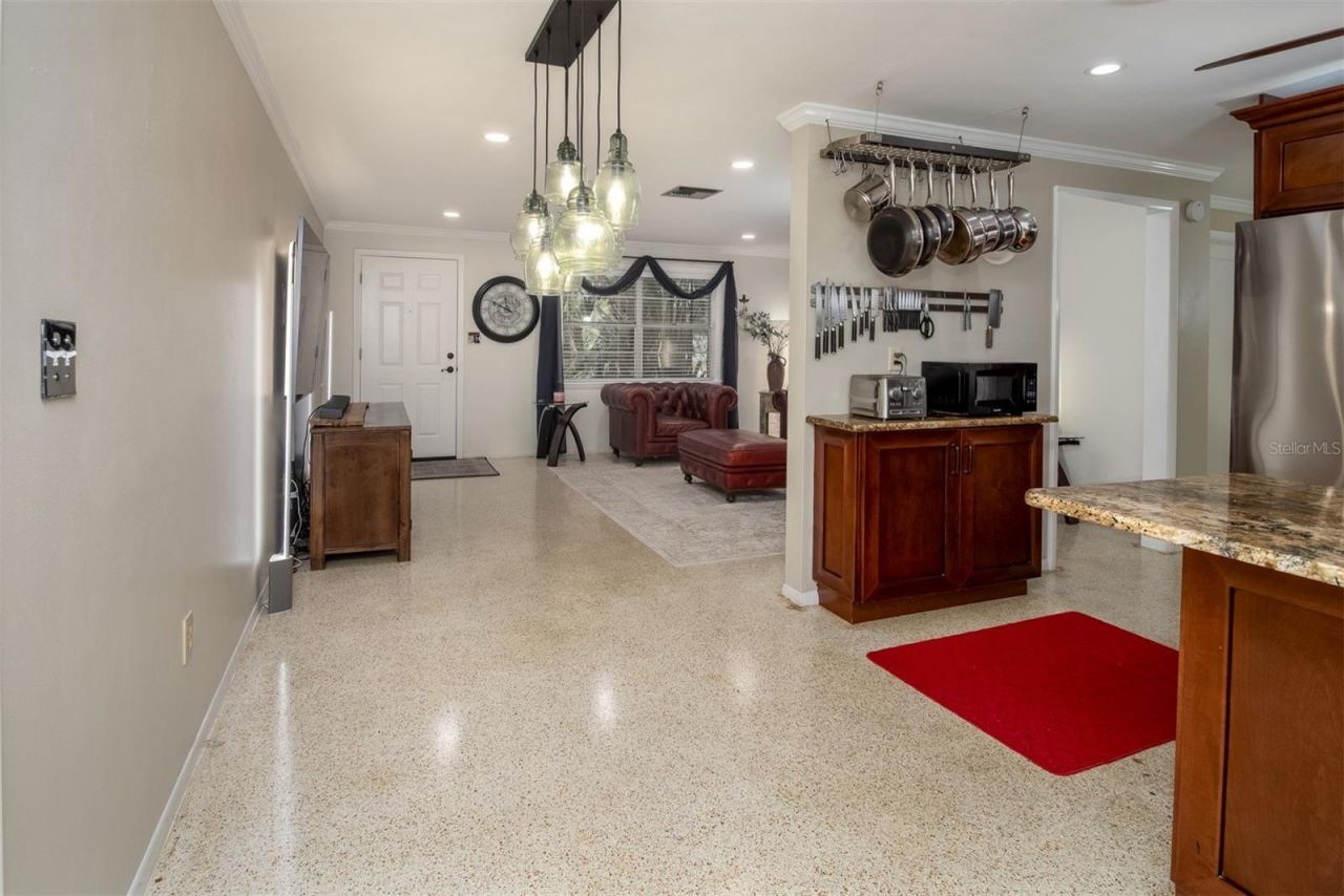 995 Emerson Drive, Dunedin, FL 34698 Photo