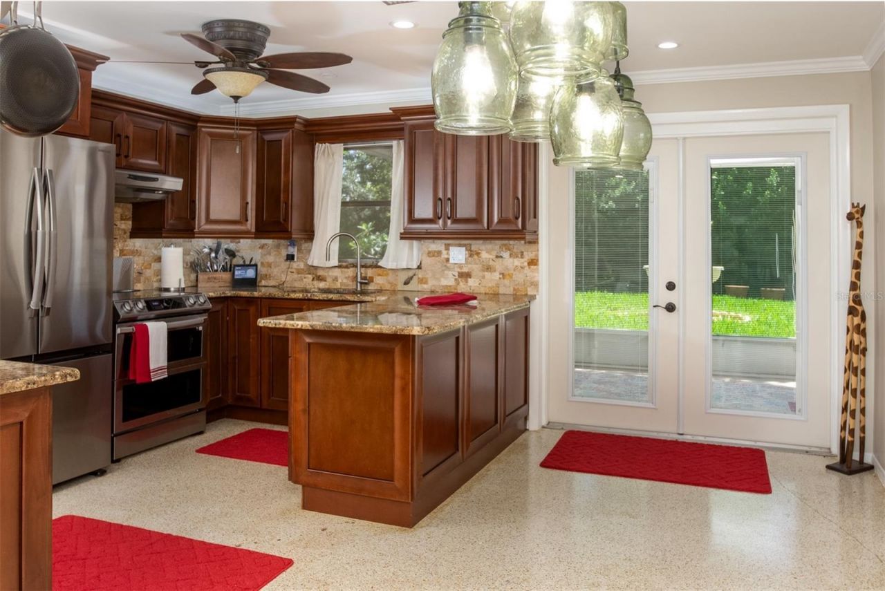 995 Emerson Drive, Dunedin, FL 34698 Photo