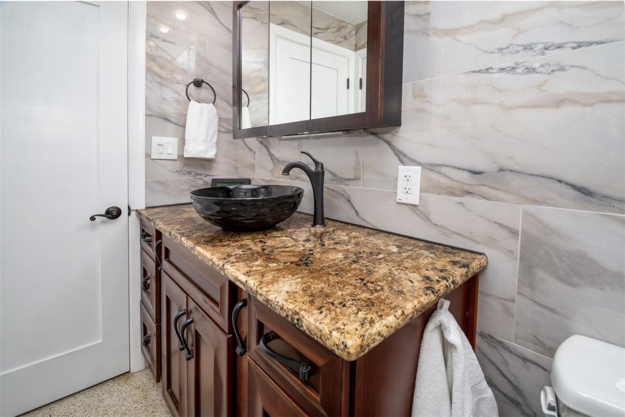 995 Emerson Drive, Dunedin, FL 34698 Photo