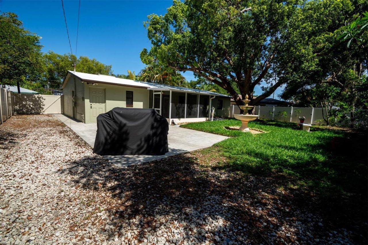 995 Emerson Drive, Dunedin, FL 34698 Photo