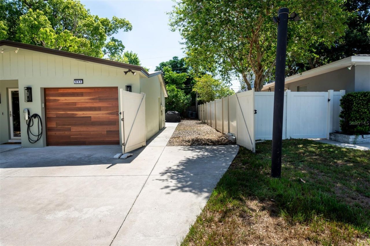 995 Emerson Drive, Dunedin, FL 34698 Photo