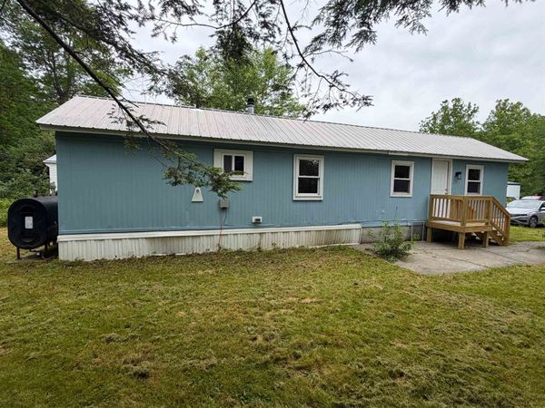 22 Valley Road, Brattleboro, VT 05301