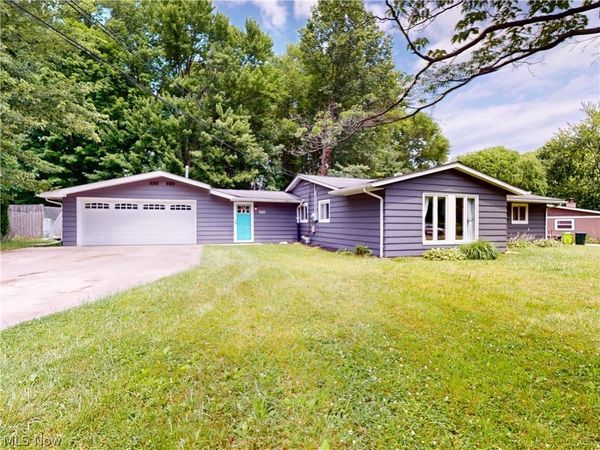 1063 Thistleridge Drive , Macedonia, OH 44056