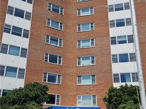 11850 Edgewater Drive, Unit 1008, Lakewood, OH 44107