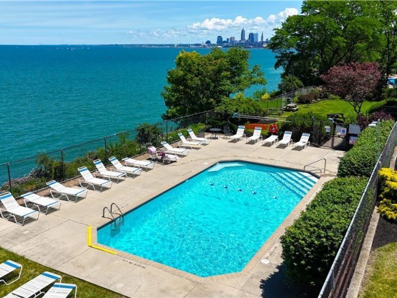 11850 Edgewater Drive, Unit 1008, Lakewood, OH 44107 Photo 7