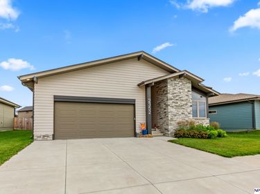 2352 Landing Lane, Blair, NE 68008
