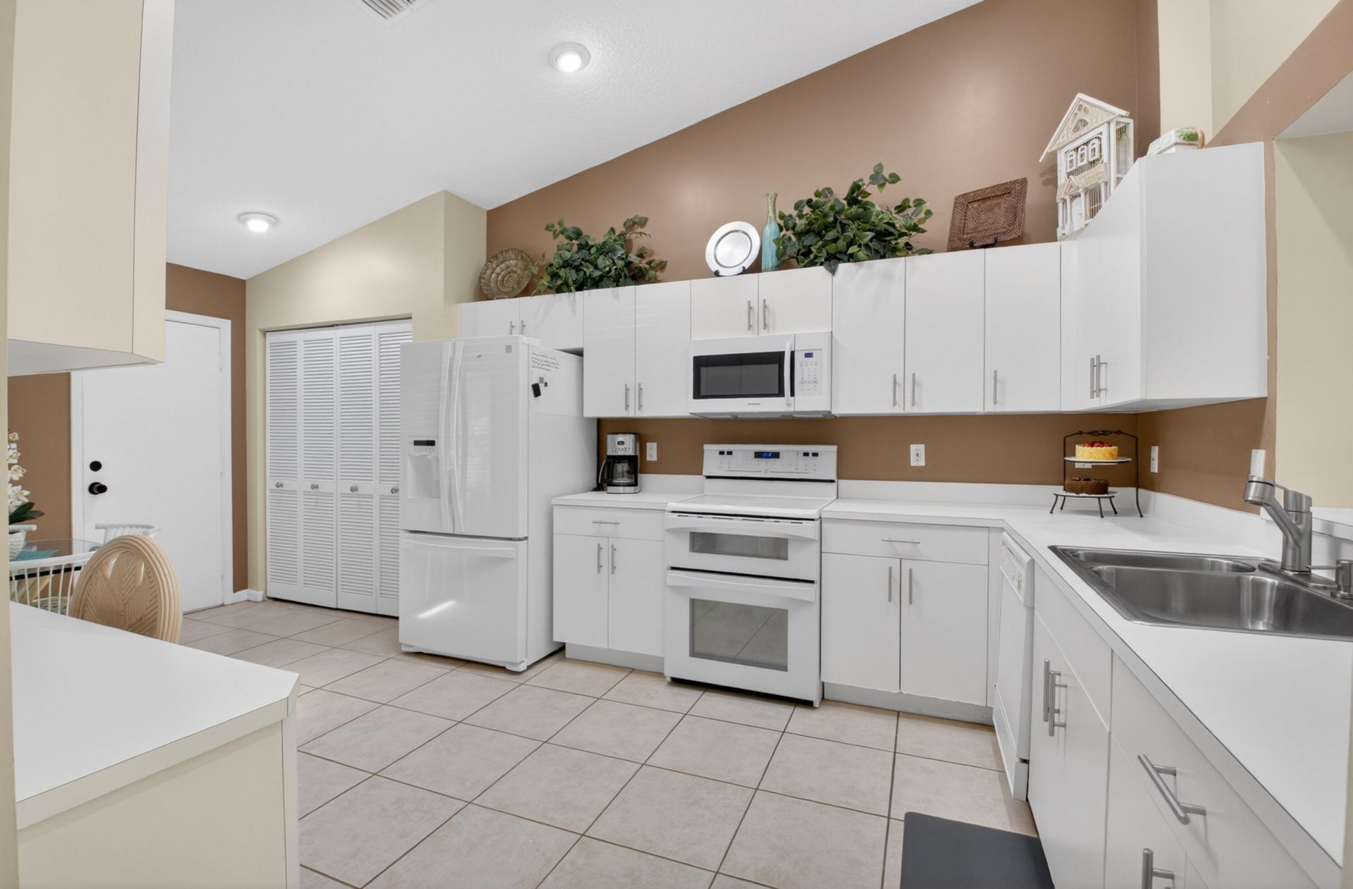 5590 Royal Lake Circle, Boynton Beach, FL 33437 Photo