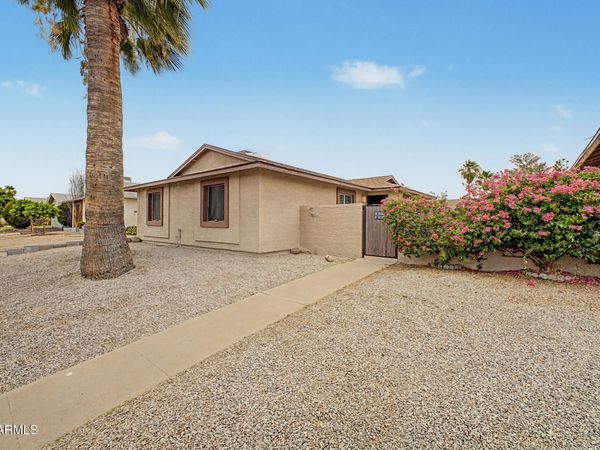 5232 W MAUNA LOA Lane, Glendale, AZ 85306