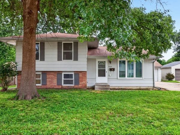 4309 68th Street , Urbandale, IA 50322