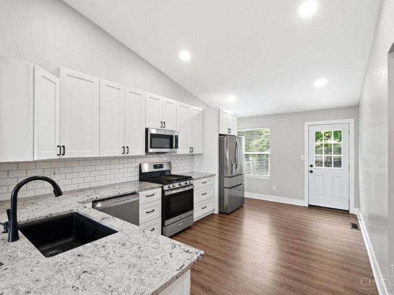 9575 Deer Track Road, West Chester, OH 45069 Photo 12