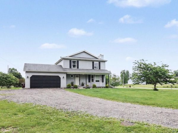 8585 N Gregory Road, Fowlerville, MI 48836