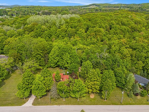 8424 3rd Street, Onekama, MI 49675