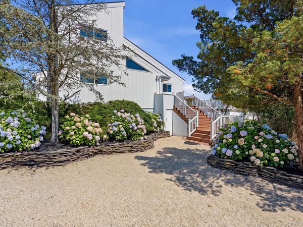 16 Meadow Lane, Westhampton Beach, NY 11978
