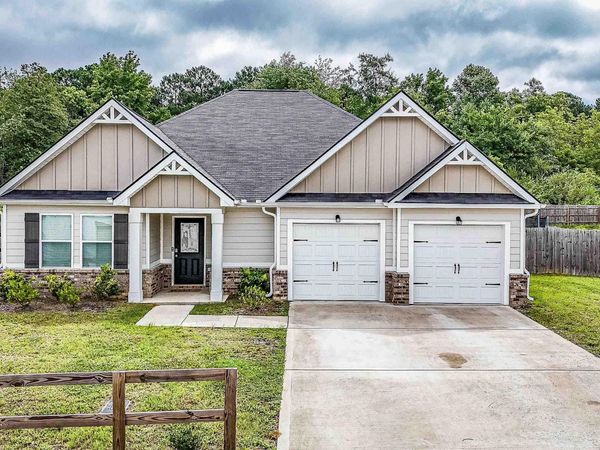 658 5th Street NW, Arab, AL 35016