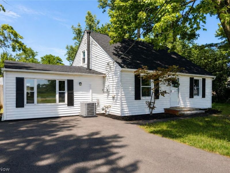 7325 Adkins Road, Mentor, OH 44060 Photo 2