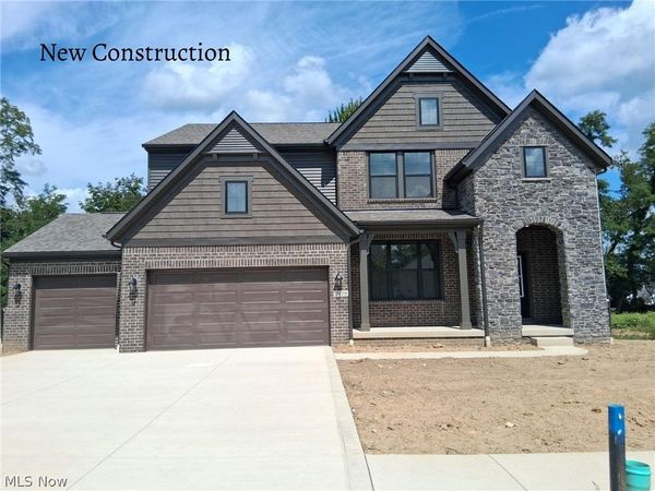 3775 Overlook Court, Akron, OH 44333