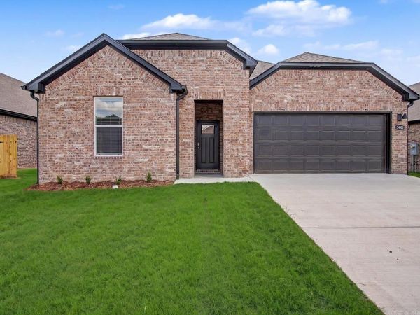 105 Molly Lane , Maumelle, AR 72113