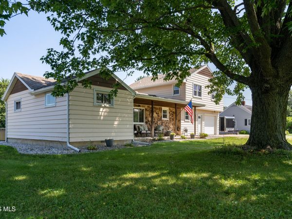 818 W Front Street, Pemberville, OH 43450