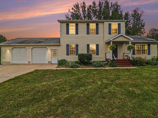 5449 W Golfside Drive, Ludington, MI 49431