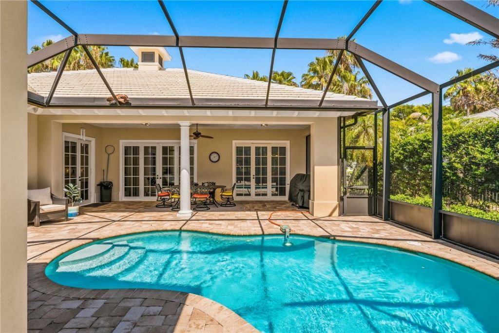 2883 St Barts Square, Vero Beach, FL 32967 Photo