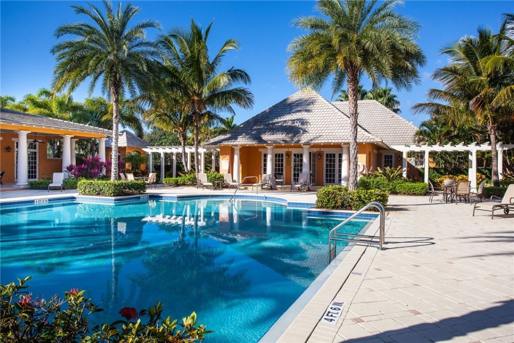 2883 St Barts Square, Vero Beach, FL 32967 Photo
