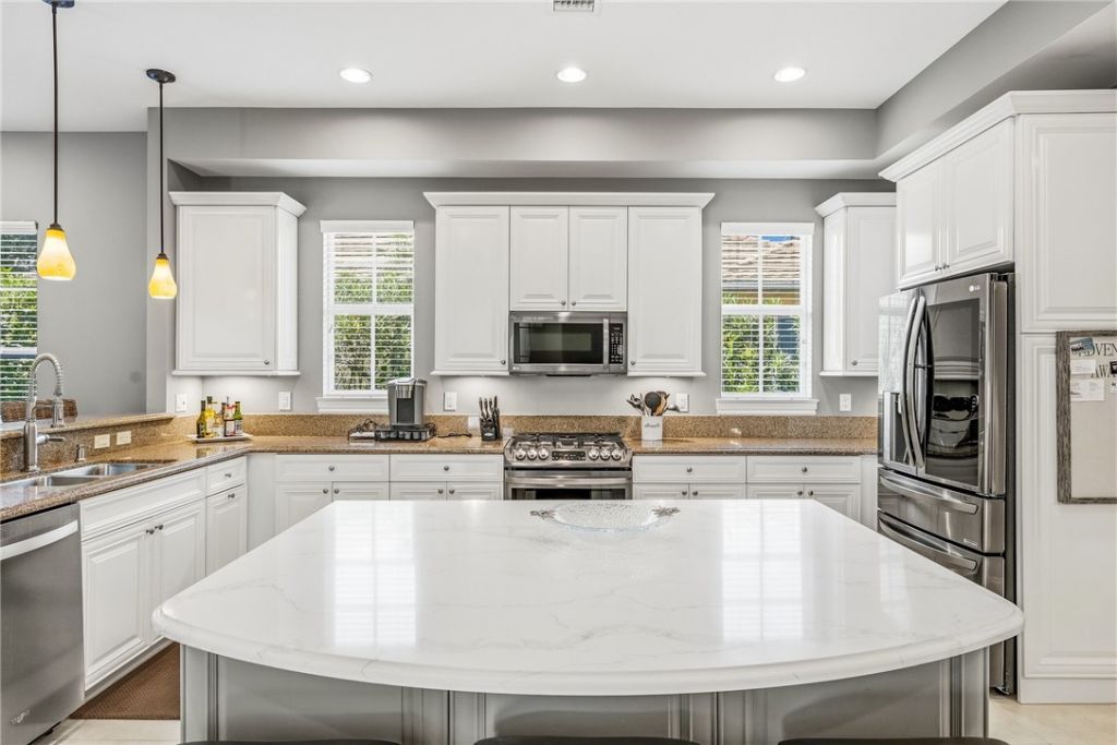2883 St Barts Square, Vero Beach, FL 32967 Photo