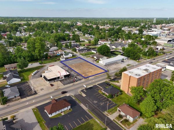 1100 W MAIN Street, Marion, IL 62959