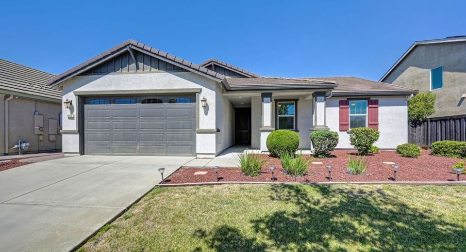 1242 White Pine Ln, Lincoln, CA 95648 Photo