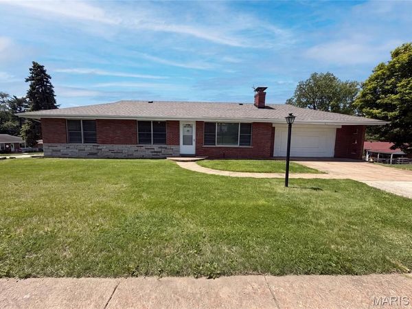 9641 Halls Ferry Road , St Louis, MO 63136