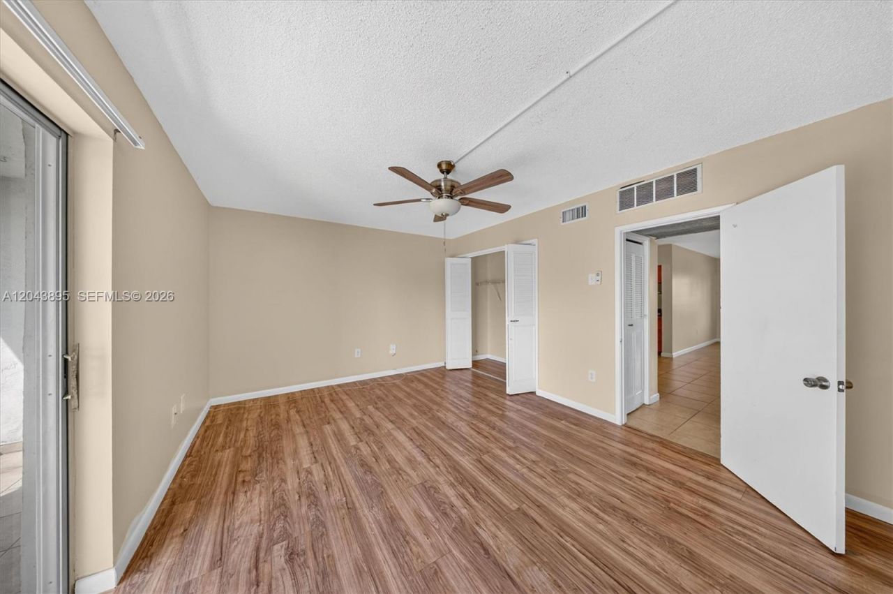 20311 NE 2nd Ave , Unit 21, Miami, FL 33179 Photo