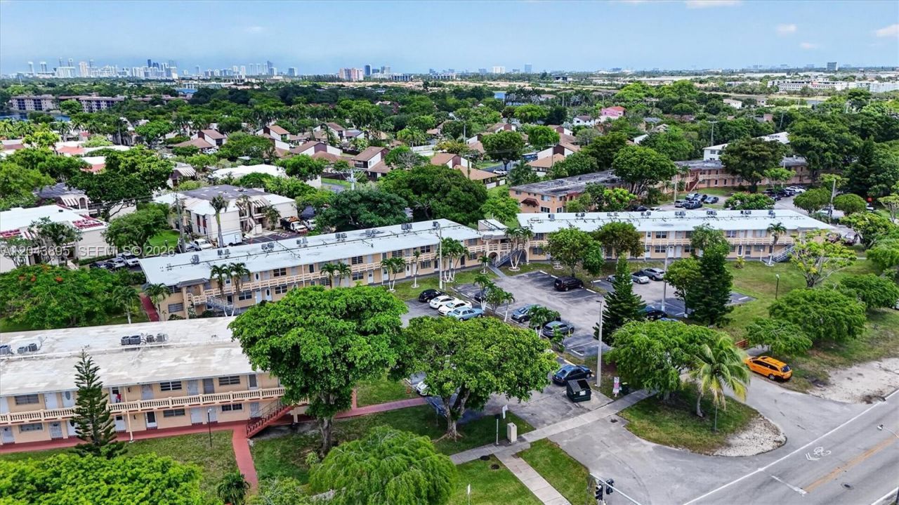 20311 NE 2nd Ave , Unit 21, Miami, FL 33179 Photo