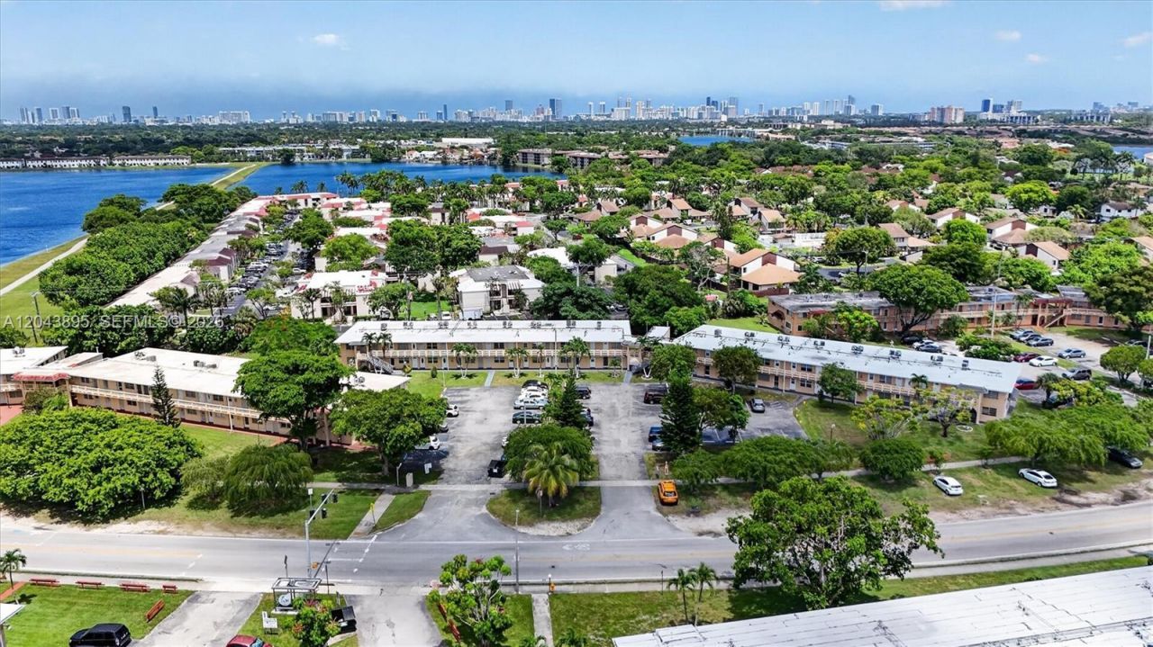 20311 NE 2nd Ave , Unit 21, Miami, FL 33179 Photo