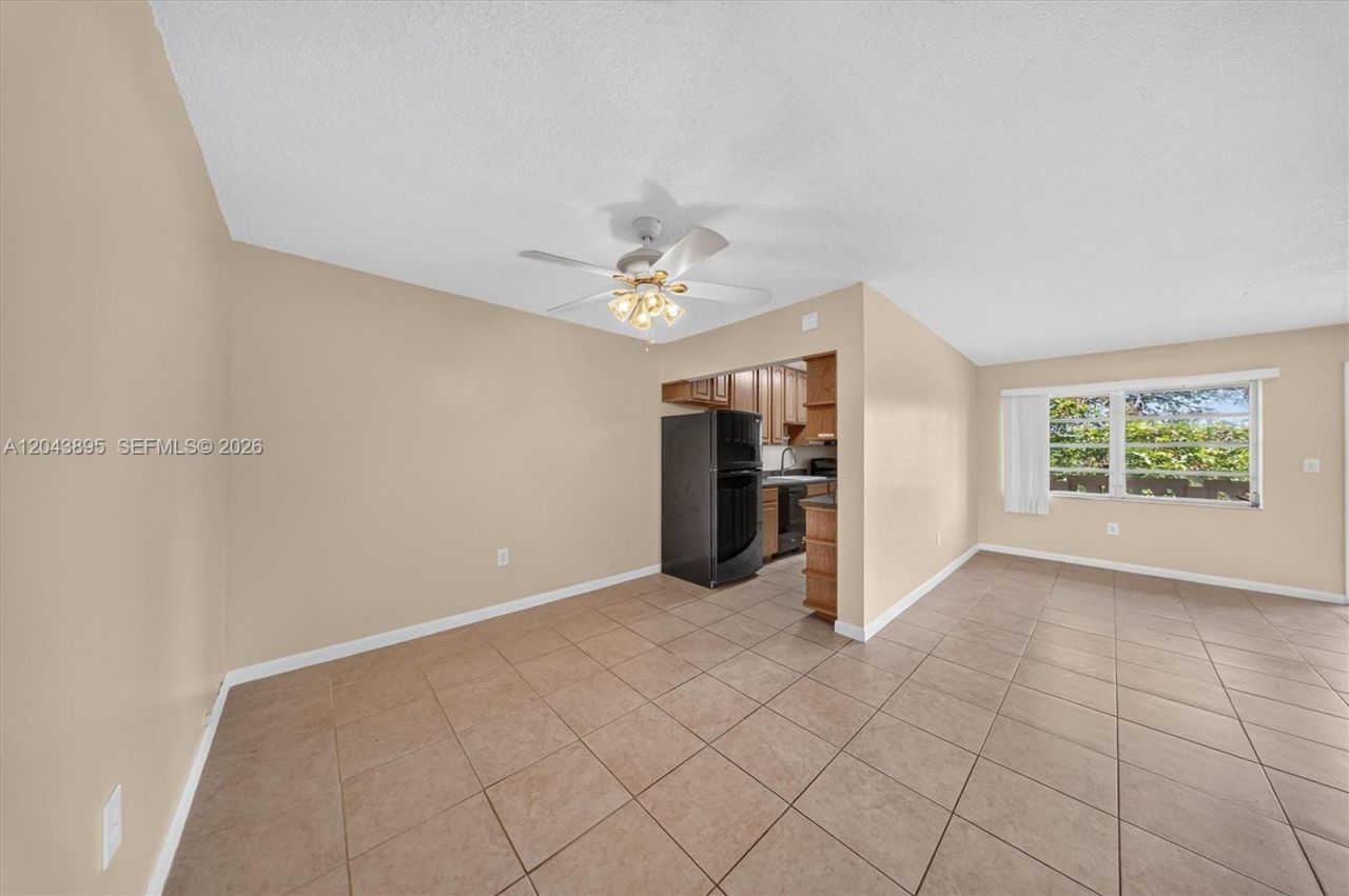 20311 NE 2nd Ave , Unit 21, Miami, FL 33179 Photo