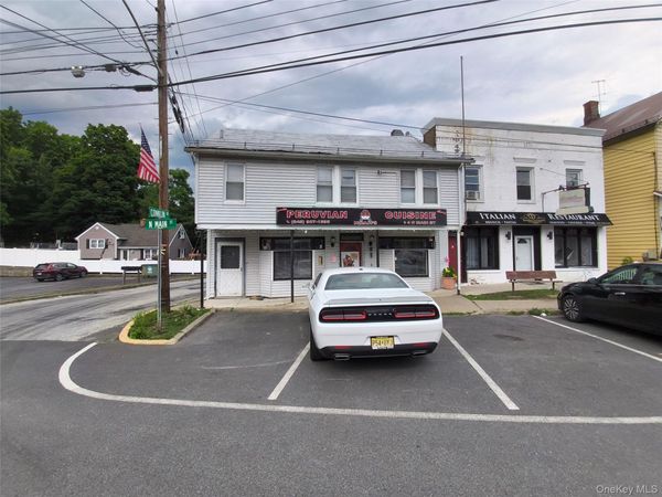 4 N Main Street , Harriman, NY 10926
