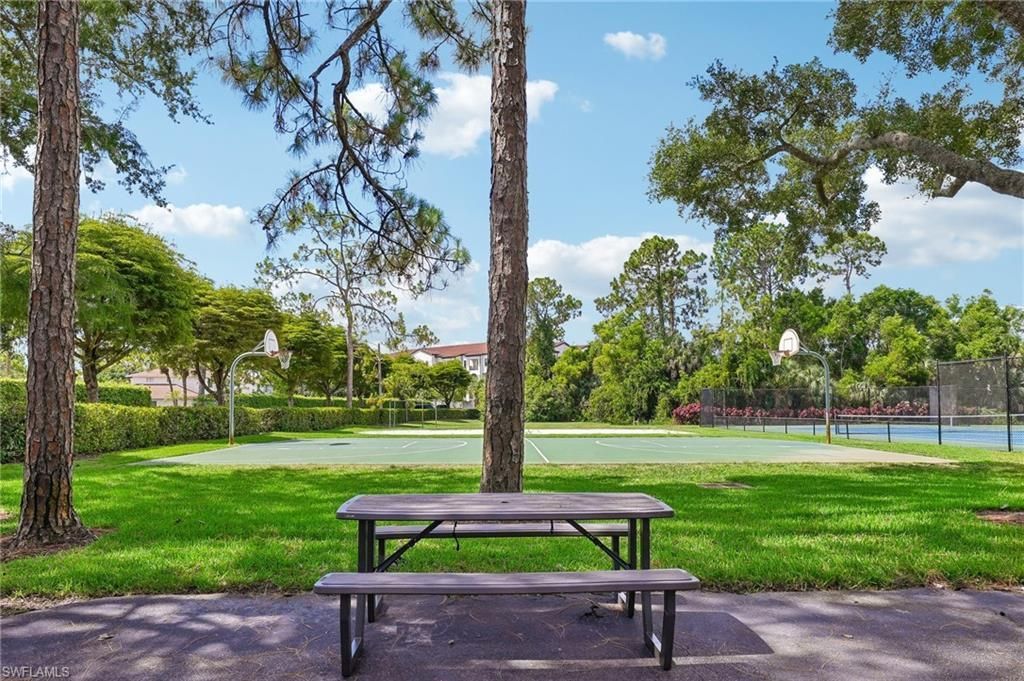 349 Dover Pl, Unit 203, Naples, FL 34104 Photo