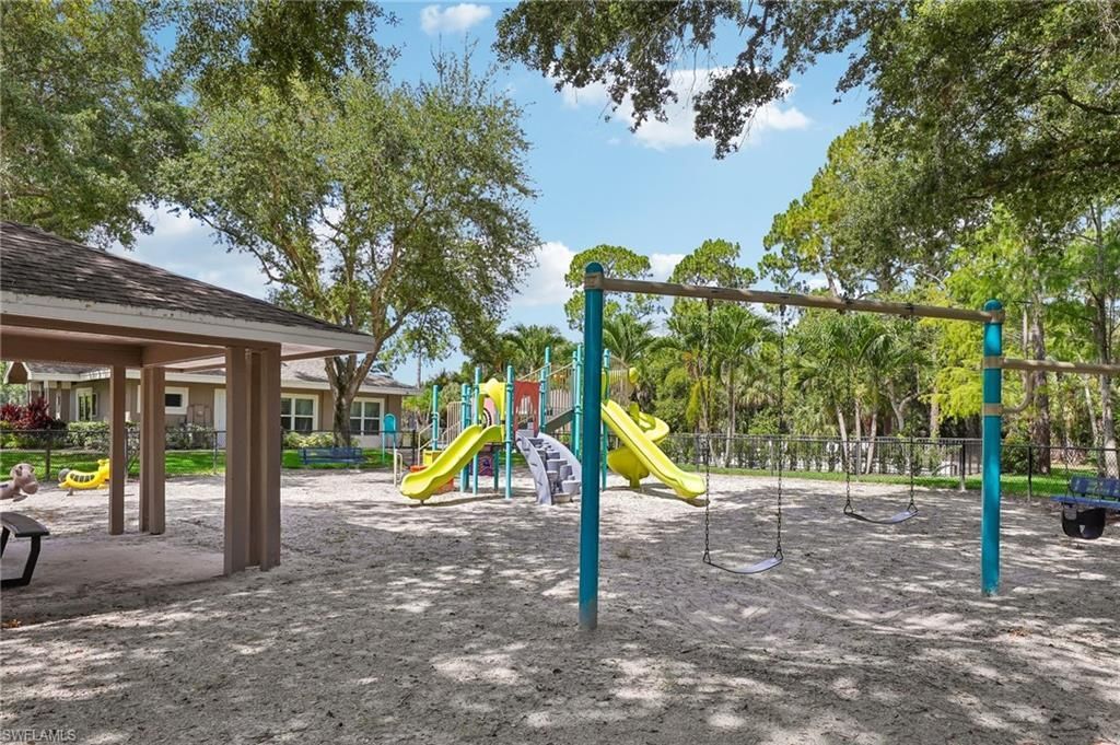349 Dover Pl, Unit 203, Naples, FL 34104 Photo