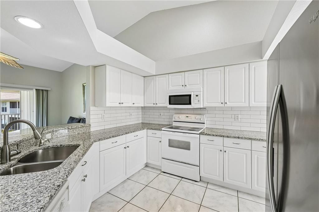 349 Dover Pl, Unit 203, Naples, FL 34104 Photo