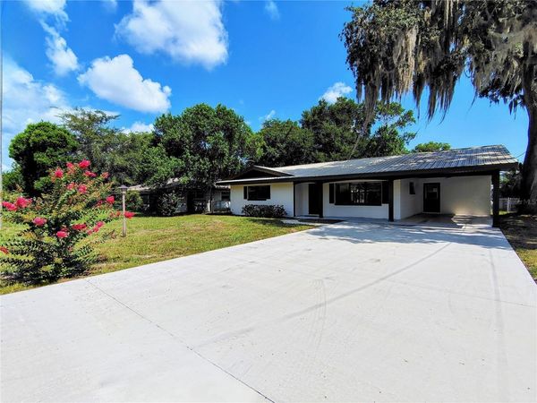 1240 CR 463 , LAKE PANASOFFKEE, FL 33538