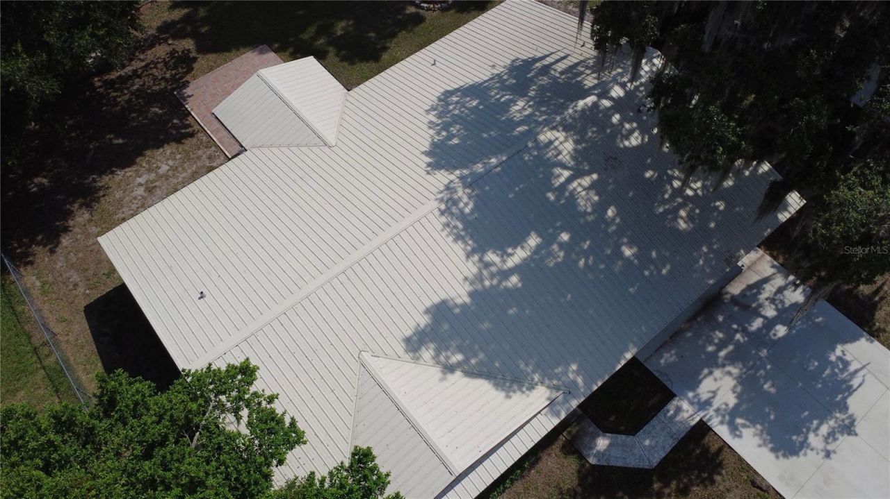 1240 Cr 463 , Lake Panasoffkee, FL 33538 Photo