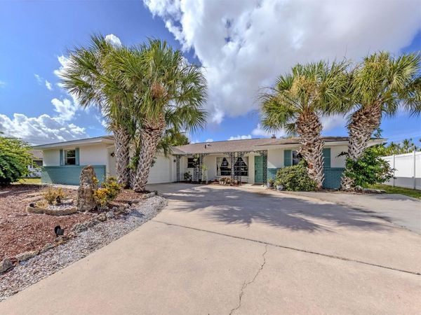 1480 LAKESIDE DRIVE , VENICE, FL 34293