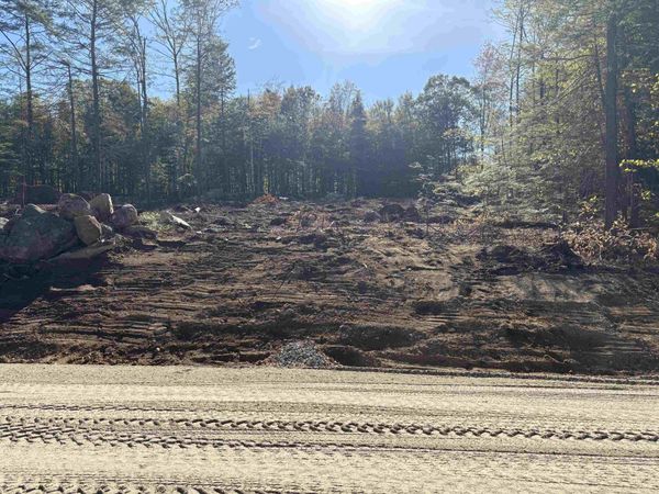 27 Sugarloaf Drive, Unit 14, Ossipee, NH 03814