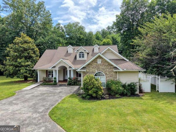 2187 Big Pine Drive, Hiawassee, GA 30546