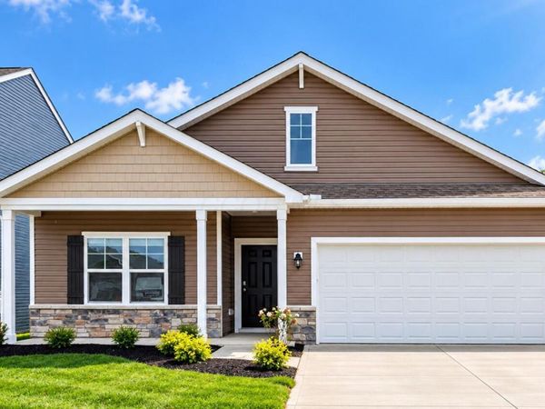 1129 Sherwood Loop, Bellefontaine, OH 43311