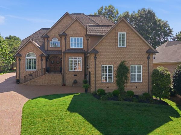 113 N Country Club Dr, Hendersonville, TN 37075